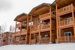 Winter or Summer this home is perfect for fun on the Mountain